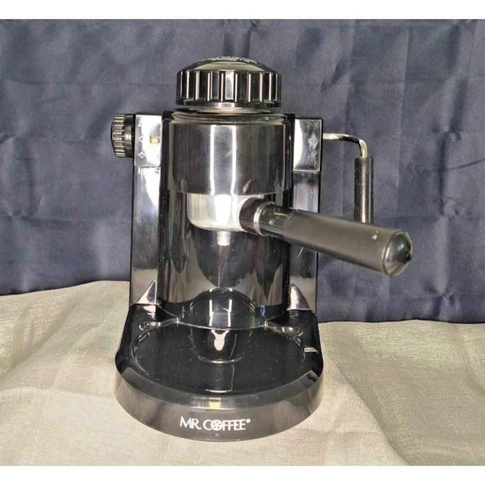 Mr. Coffee Espresso Cappuccino Machine & Frother ECM3 Black Retractable Cord